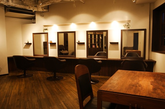 江東区 森下 ニューヨークのオーガニックカフェ風なアンティークデザインの美容室 はじめての美容室独立開業工事110番